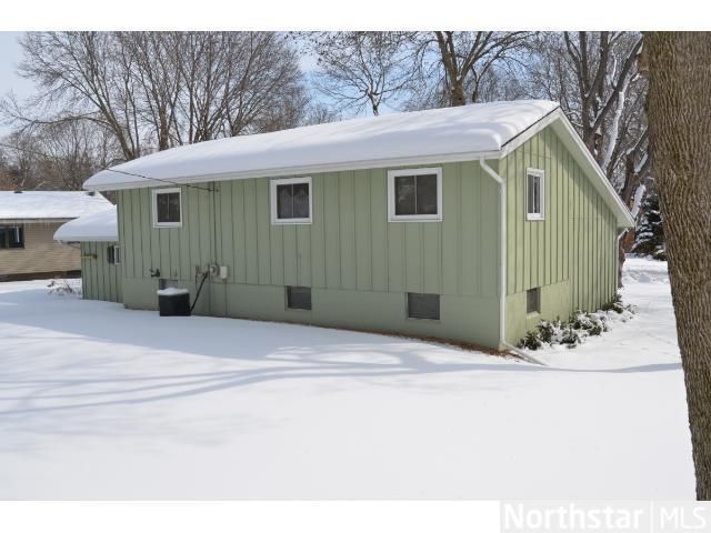 9016 31st Ave N, New Hope, MN 55427