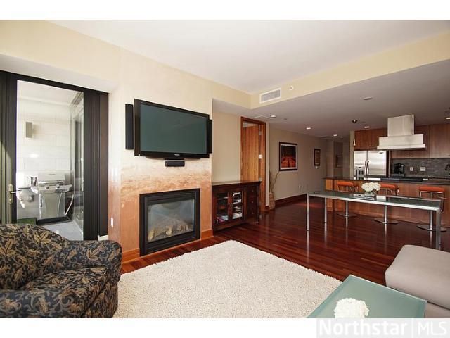 222 2nd St SE #402, Minneapolis, MN 55414
