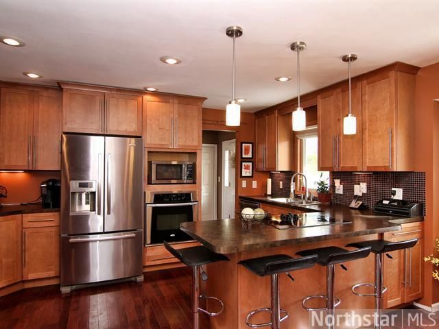 1304 Aspen Dr, Burnsville, MN 55337