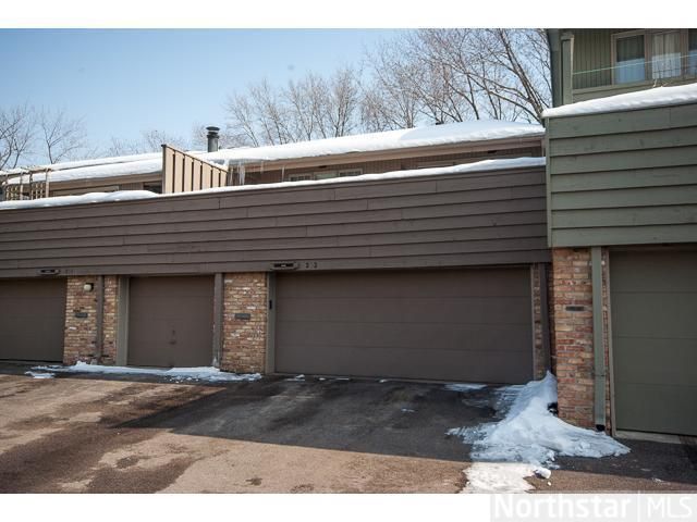 202 Windsor Ct, New Brighton, MN 55112
