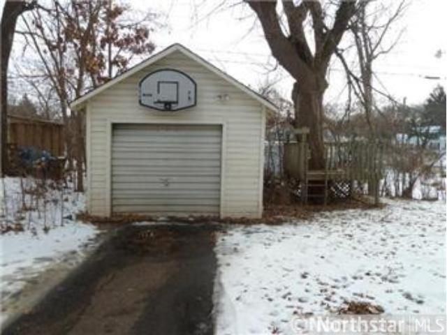 1586 Payne Ave, Saint Paul, MN 55130