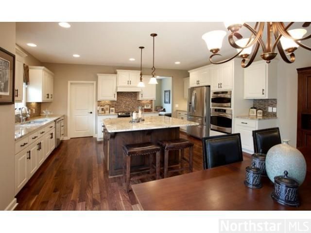 3368 Ridgestone Dr, Woodbury, MN 55129