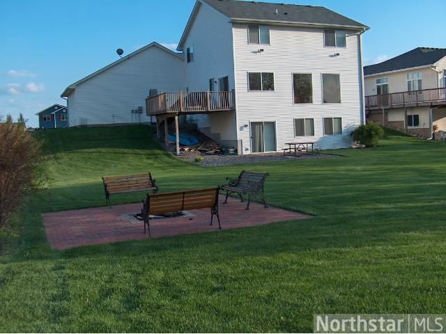 18682 Queen Cir NW, Elk River, MN 55330