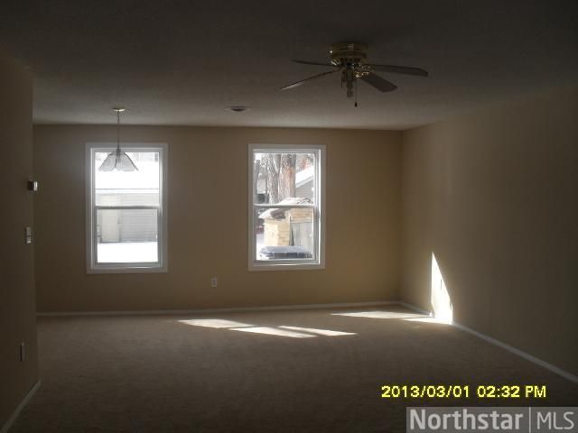 215 Beech St, Chaska, MN 55318