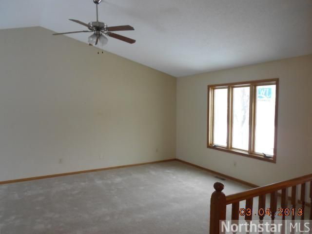 12962 Eagle Bluff Dr, Burnsville, MN 55337