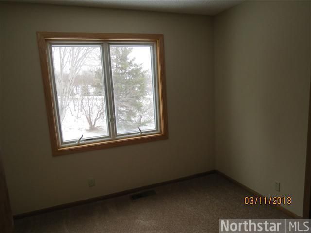 7236 Hunters Rn, Eden Prairie, MN 55346