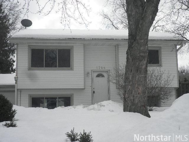 1744 Eugene St, White Bear Lake, MN 55110
