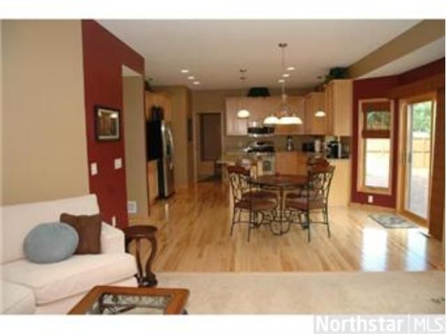 360 Liberty Heights Dr, Chaska, MN 55318