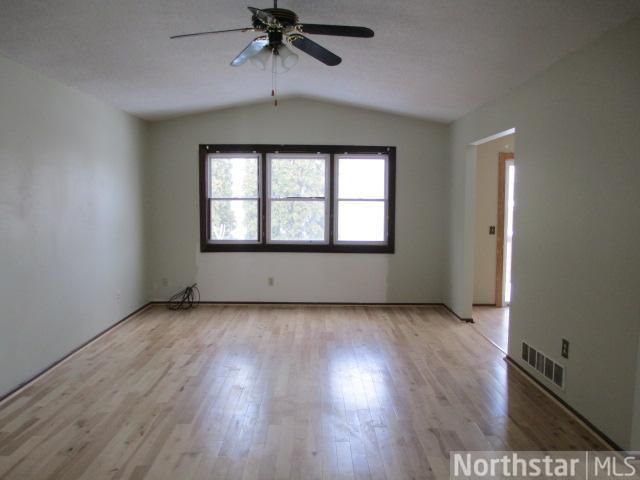 1000 E 143rd St, Burnsville, MN 55337