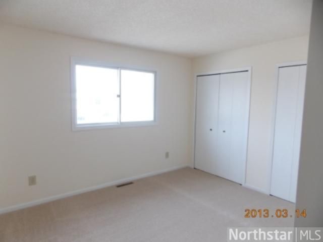10680 Hummingbird St NW, Coon Rapids, MN 55433