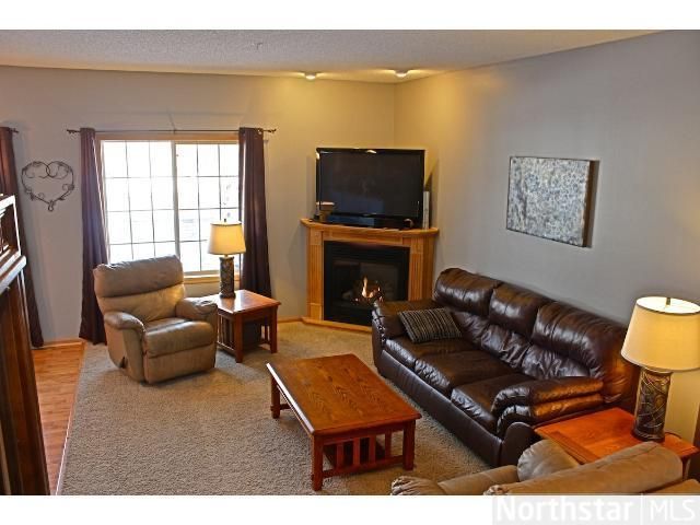 11283 Osage St NW, Coon Rapids, MN 55433