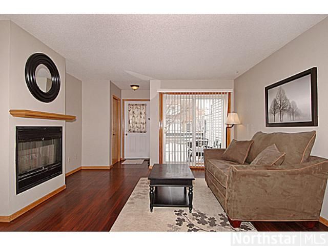 4117 Durham Ct, Eagan, MN 55122