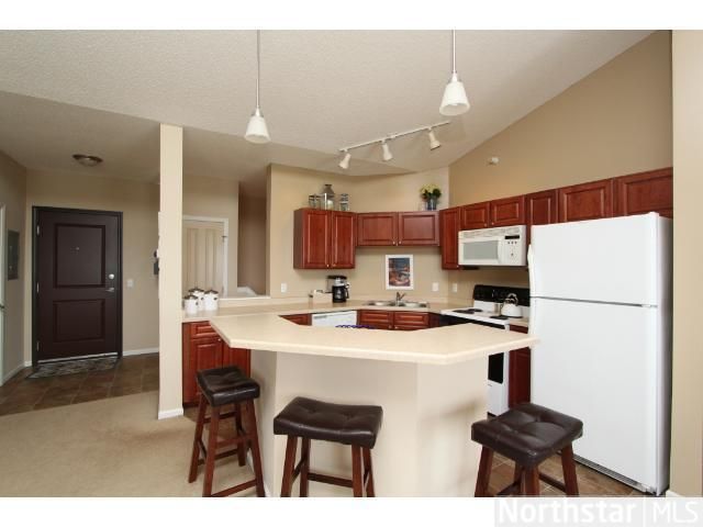 649 Old Highway 8 NW #426, New Brighton, MN 55112