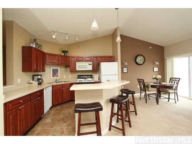 649 Old Highway 8 NW #426, New Brighton, MN 55112