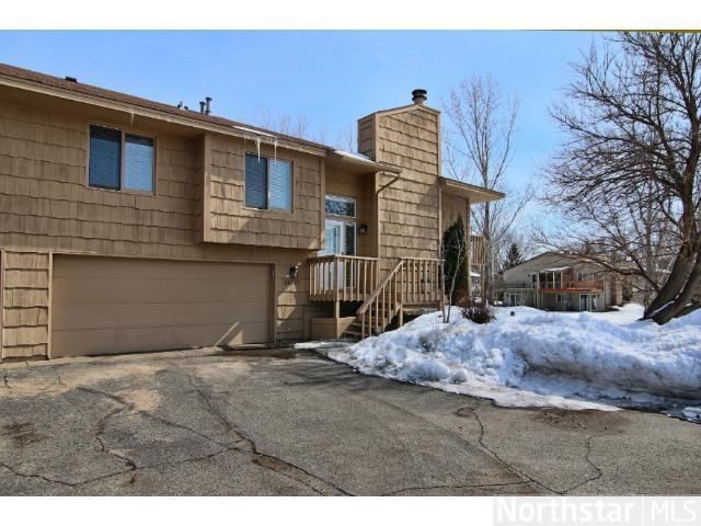 14397 Chestnut Dr, Eden Prairie, MN 55347