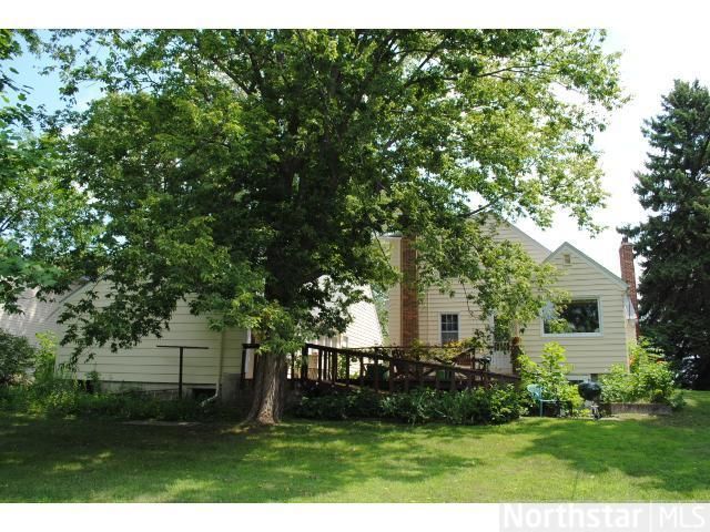 1857 Fairview Ave N, Roseville, MN 55113
