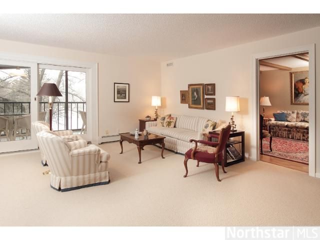 5501 Dewey Hill Rd #224, Edina, MN 55439