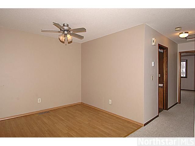 7562 15th Street Ln N, Oakdale, MN 55128