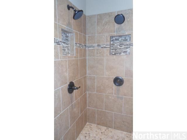 1057 Parkview Ln, Victoria, MN 55386