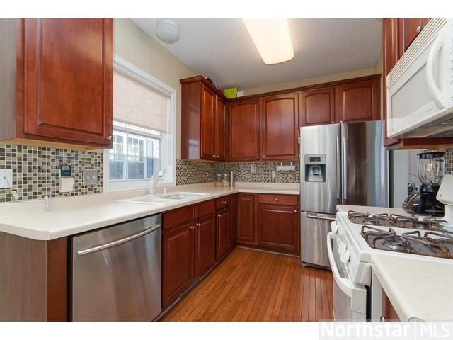 204 Harrison Ave N, Hopkins, MN 55343