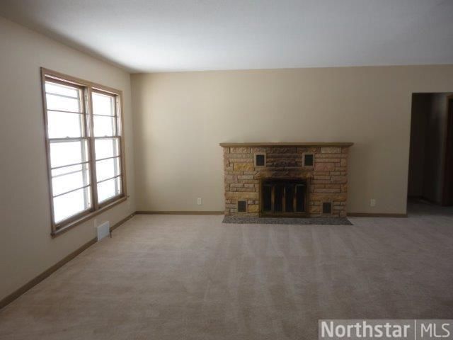 1827 Fulham St, Roseville, MN 55113