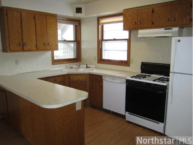 1721 Taylor Ave W, Saint Paul, MN 55104