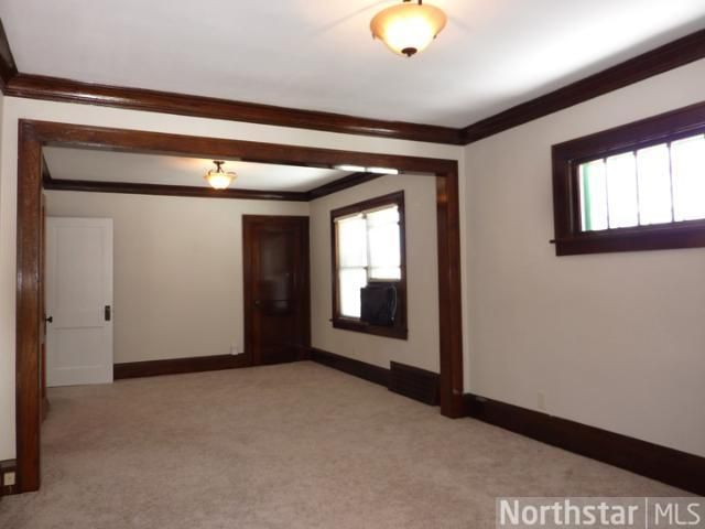 379 Sidney St E, Saint Paul, MN 55107