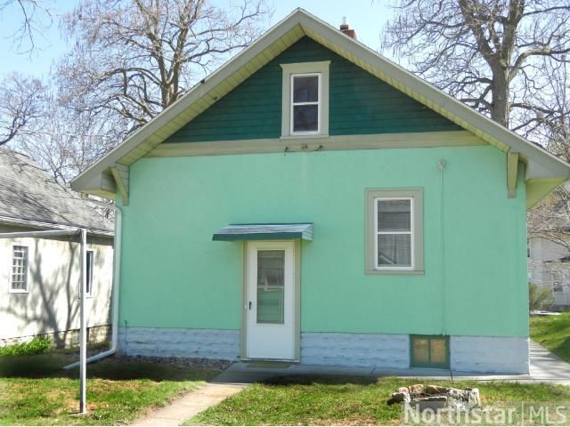 379 Sidney St E, Saint Paul, MN 55107