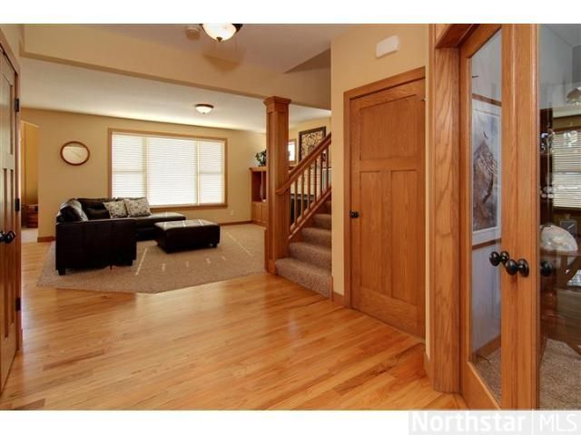 9010 Whispering Oaks Trl, Shakopee, MN 55379