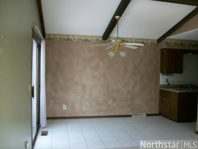 1504 Sunny Way Ct, Anoka, MN 55303