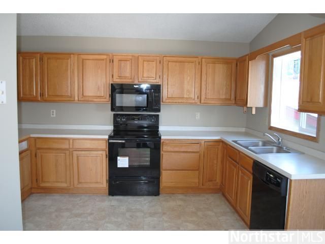 375 Tiffany Dr, Hastings, MN 55033