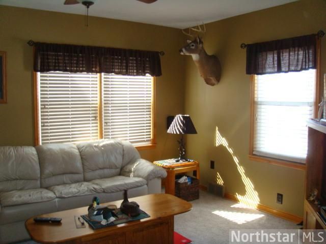 1405 14th St E, Glencoe, MN 55336