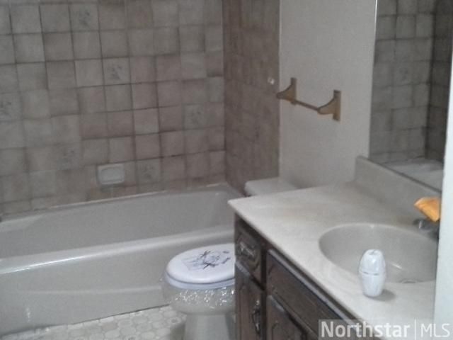 9950 Quince St NW, Coon Rapids, MN 55433
