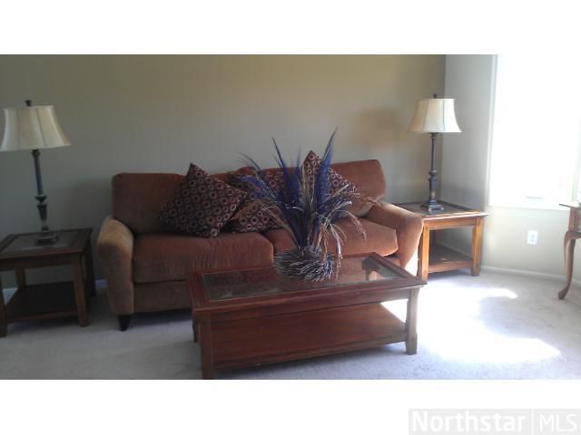 2377 Schoolmaster Dr, Chaska, MN 55318