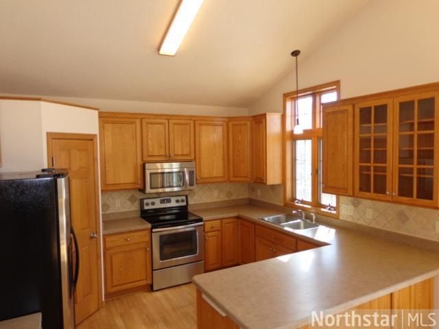 4017 99th Ave N, Brooklyn Park, MN 55443