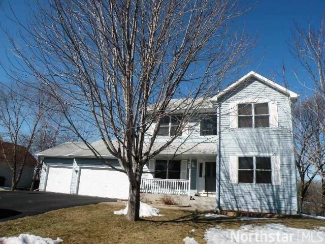 855 Crestview Dr S, Maplewood, MN 55119