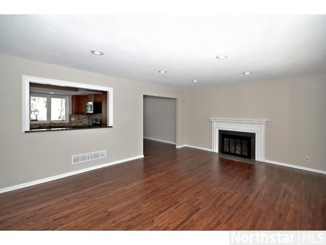 11509 Galtier Dr, Burnsville, MN 55337