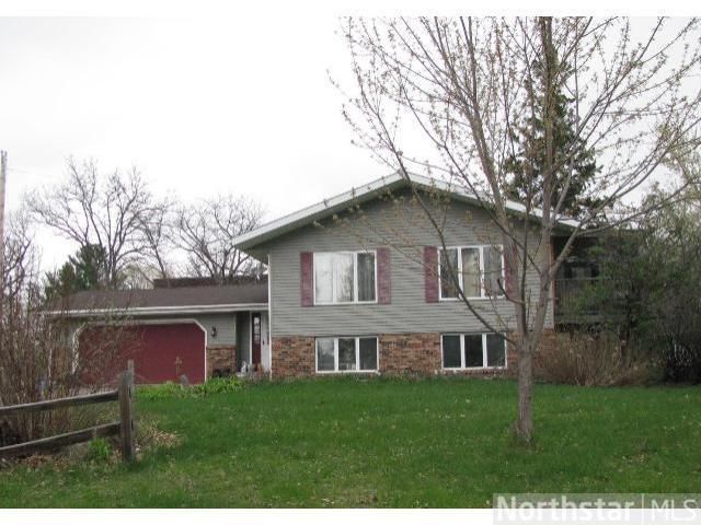 340 6th St NW, Milaca, MN 56353