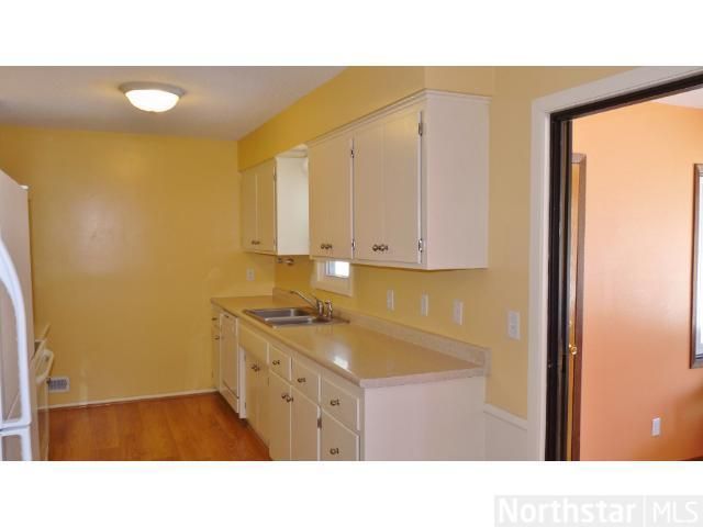 10627 Kell Ave S, Bloomington, MN 55437