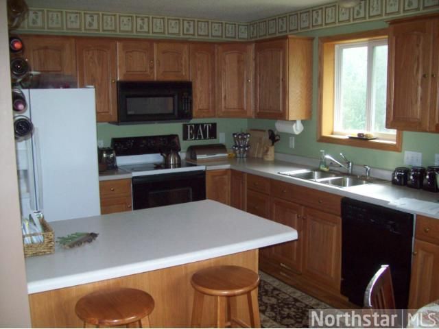 21121 Oak Grove Dr, Pine City, MN 55063