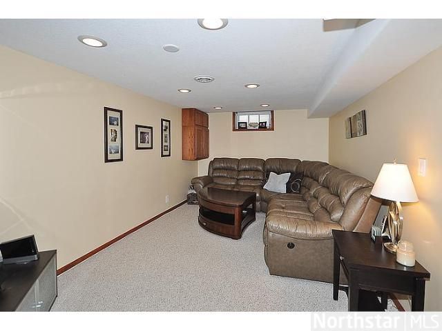 3325 Library Ln, Saint Louis Park, MN 55426