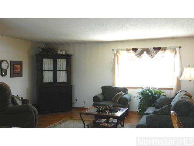 6055 Kaiser Cir, Albertville, MN 55301