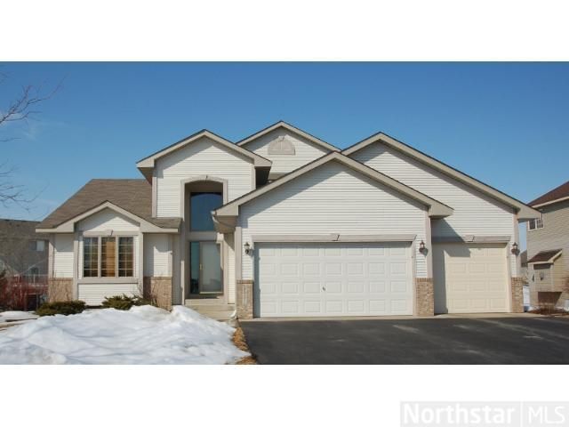 9901 Kiwi Ave N, Brooklyn Park, MN 55443