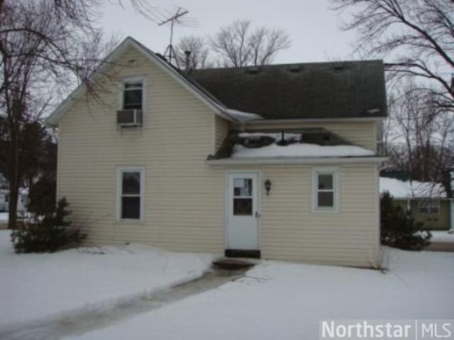 309 5th St SE, Montgomery, MN 56069