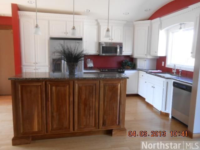 7849 Idaho Ave N, Brooklyn Park, MN 55445