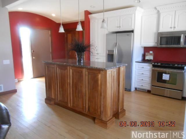 7849 Idaho Ave N, Brooklyn Park, MN 55445