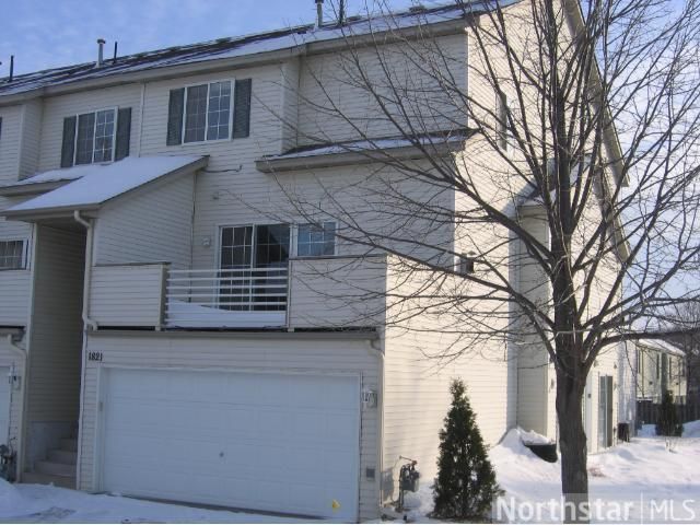 1821 E 122nd St, Burnsville, MN 55337