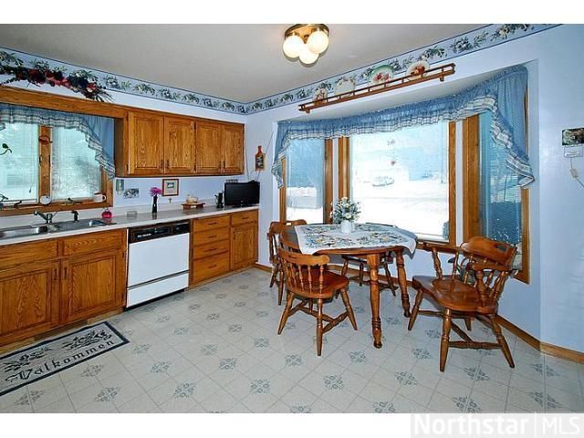 1867 Heron Ave N, Oakdale, MN 55128