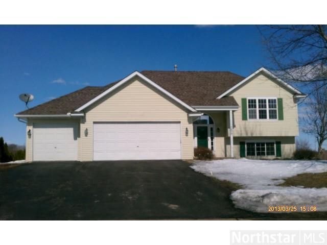 8590 Woodland Curve, Saint Bonifacius, MN 55375