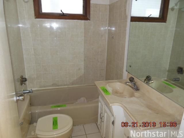 998 Burr St, Saint Paul, MN 55101
